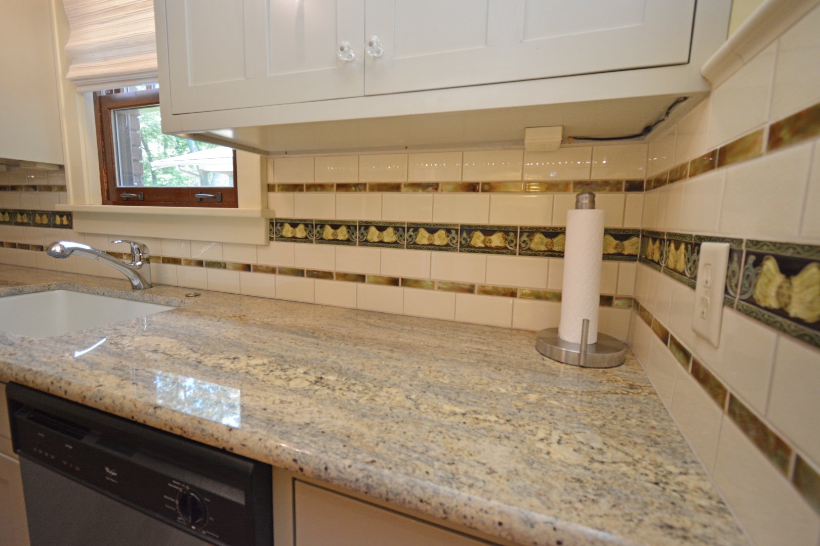 9 Harwood Place, Bloomington, IL 61701