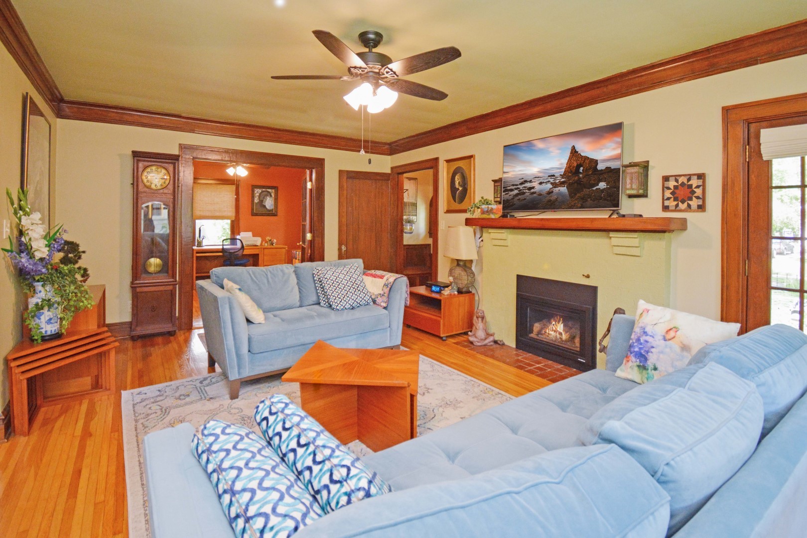 9 Harwood Place, Bloomington, IL 61701