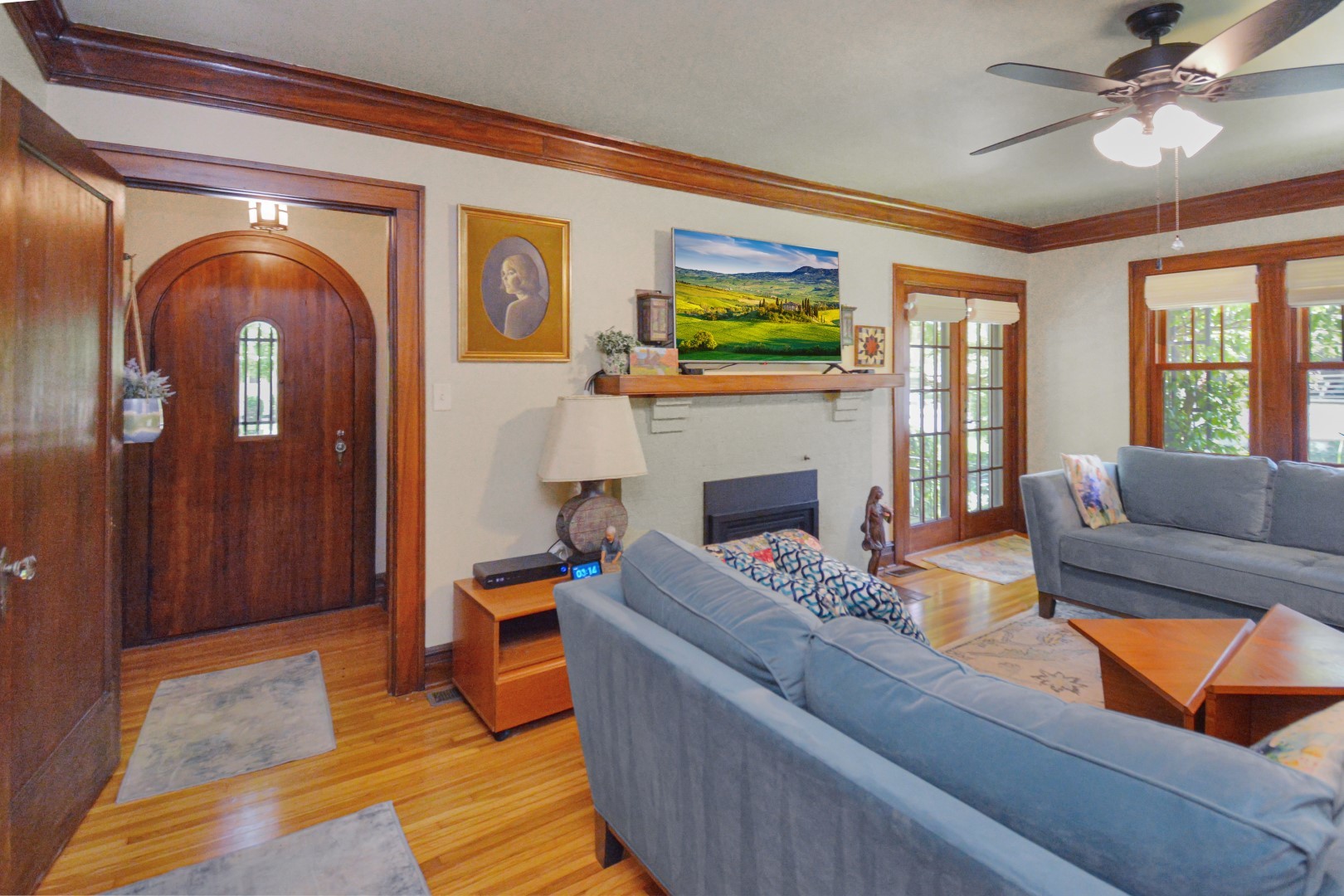 9 Harwood Place, Bloomington, IL 61701