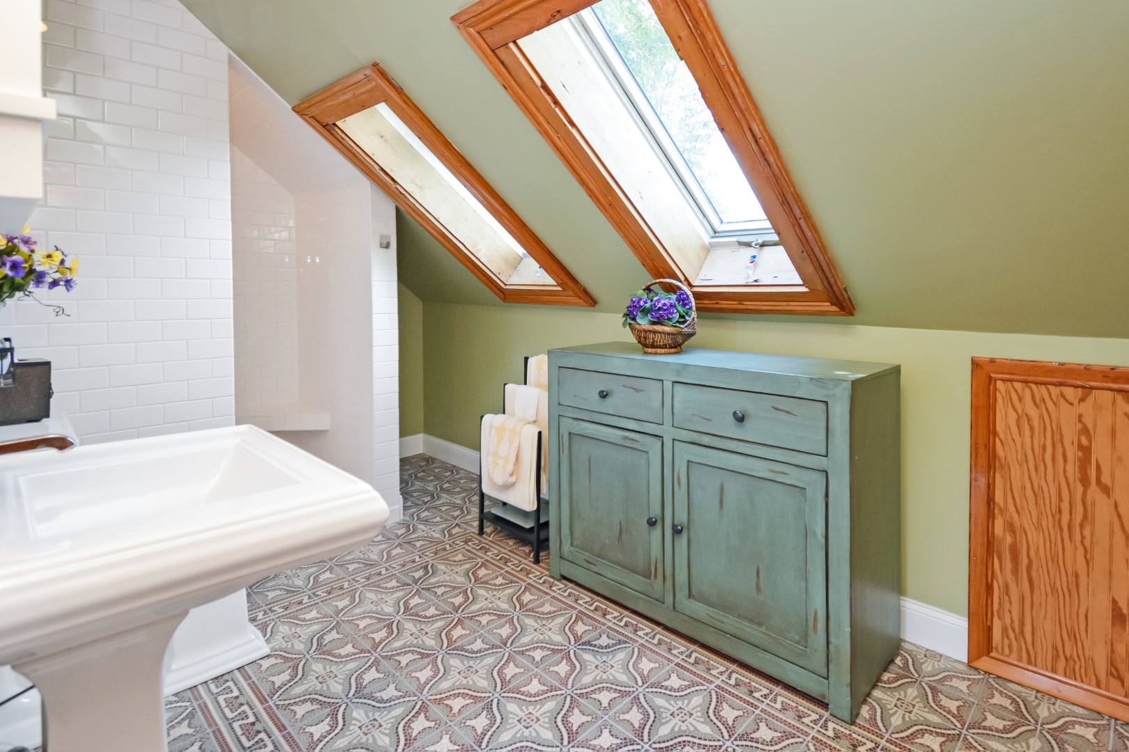 9 Harwood Place, Bloomington, IL 61701