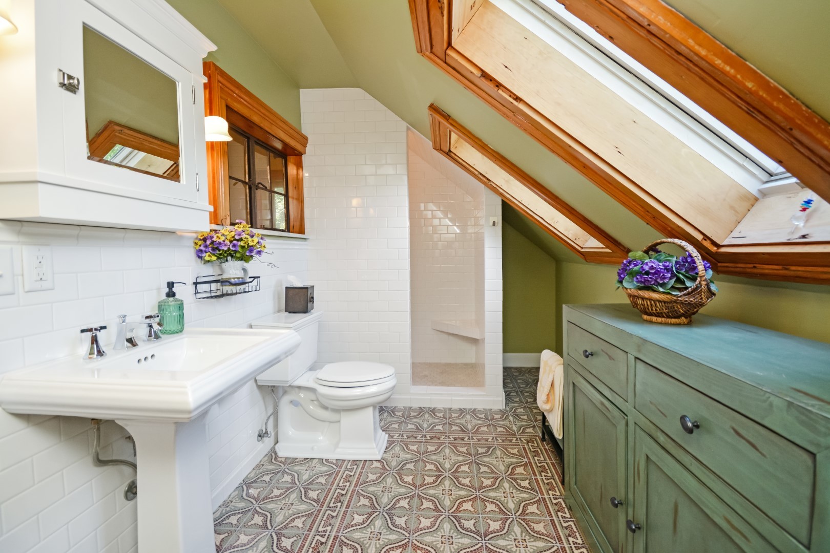 9 Harwood Place, Bloomington, IL 61701