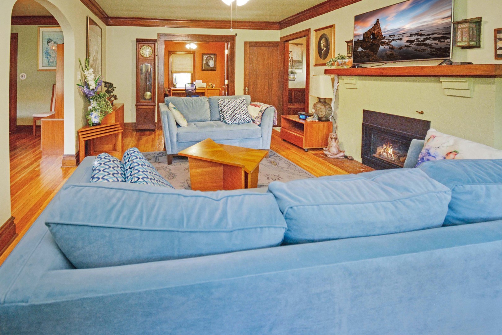 9 Harwood Place, Bloomington, IL 61701