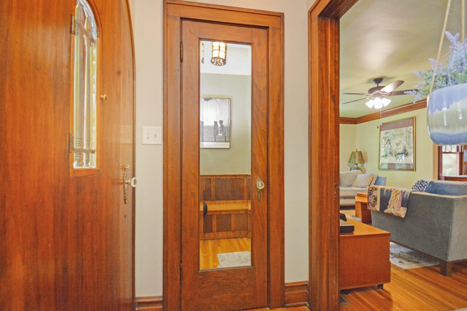 9 Harwood Place, Bloomington, IL 61701