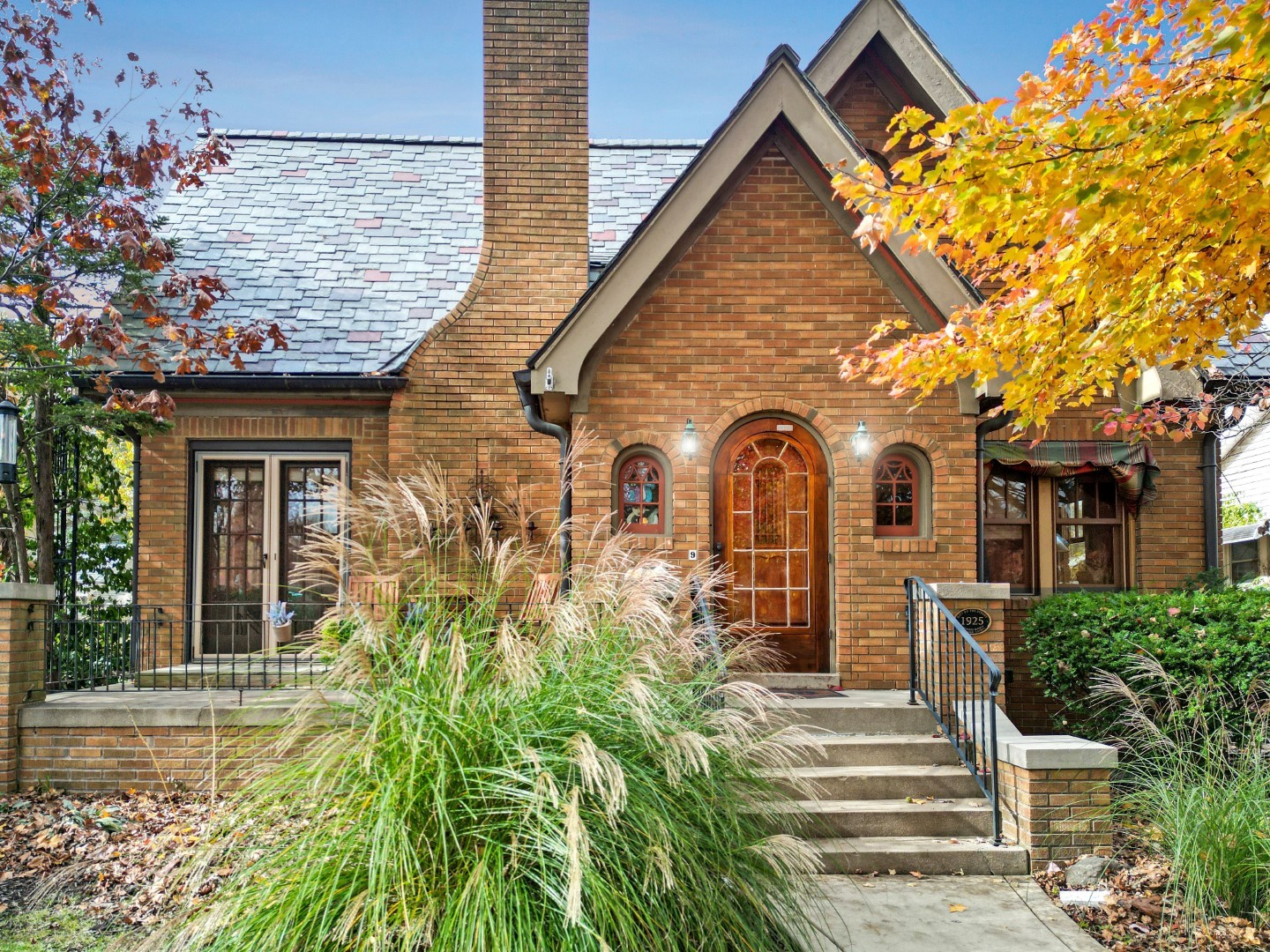 9 Harwood Place, Bloomington, IL 61701