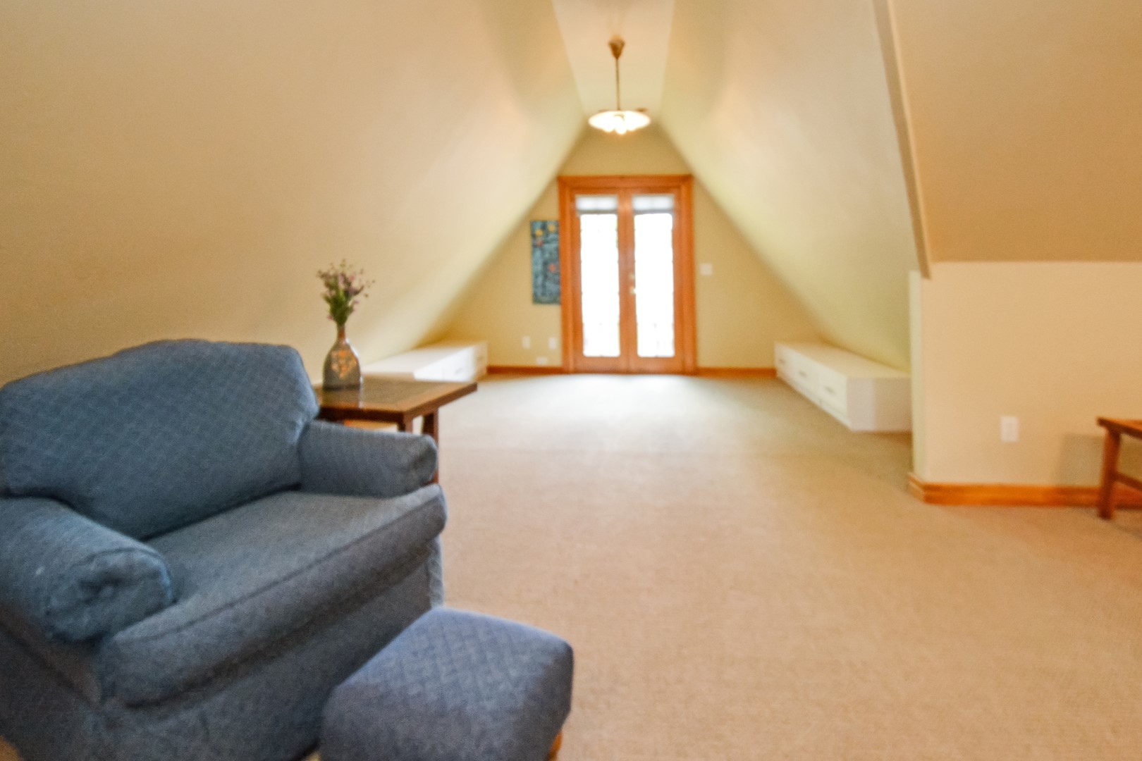 9 Harwood Place, Bloomington, IL 61701