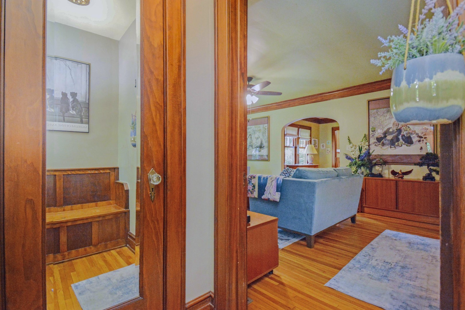 9 Harwood Place, Bloomington, IL 61701