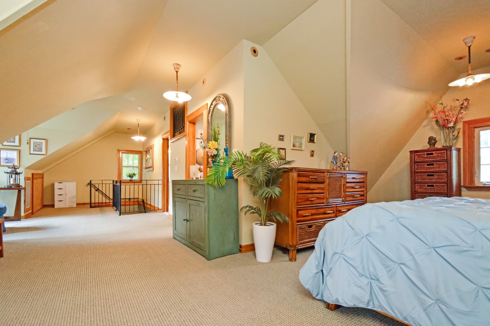 9 Harwood Place, Bloomington, IL 61701