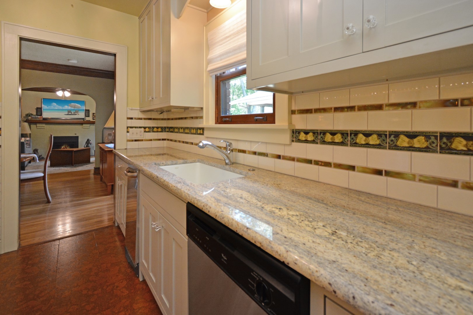 9 Harwood Place, Bloomington, IL 61701