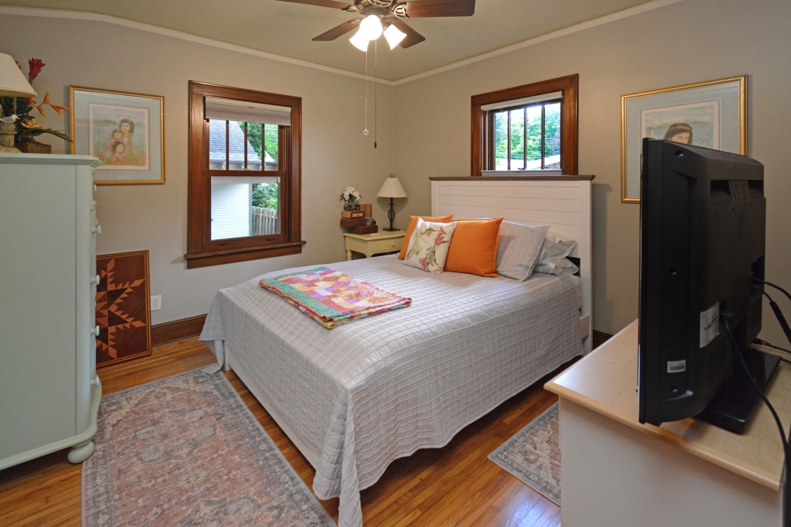 9 Harwood Place, Bloomington, IL 61701