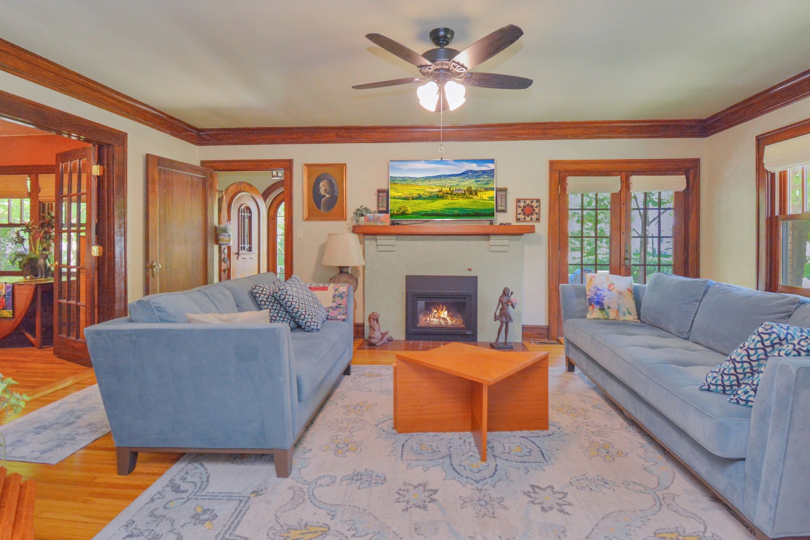 9 Harwood Place, Bloomington, IL 61701