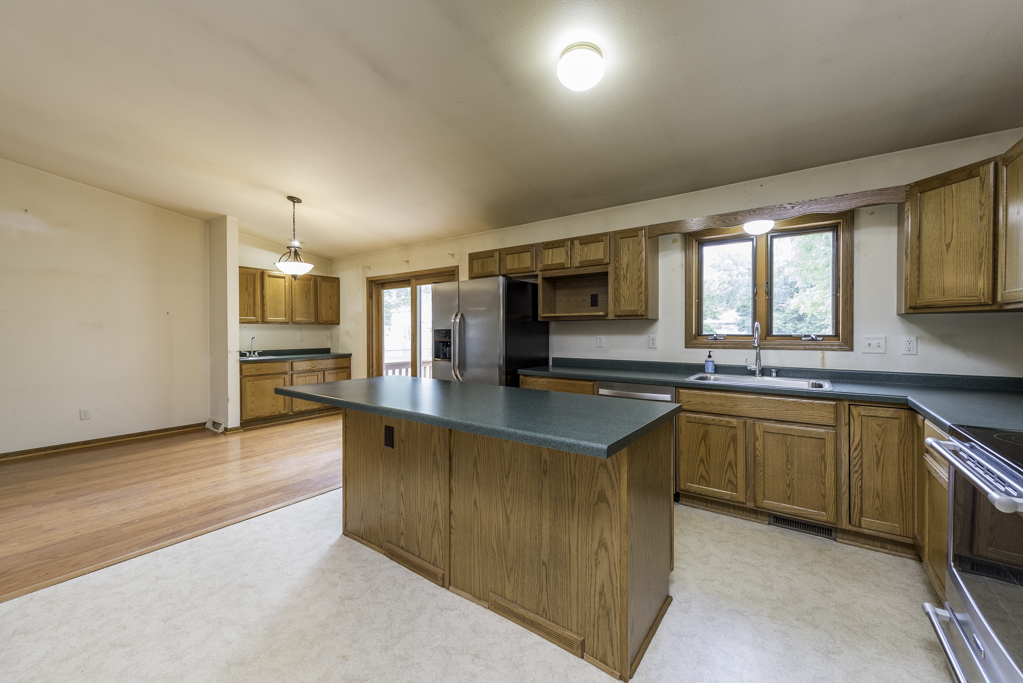 814 E Oak Street, Silver Lake, WI 53170