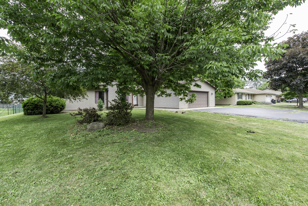 814 E Oak Street, Silver Lake, WI 53170