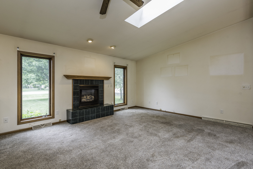 814 E Oak Street, Silver Lake, WI 53170