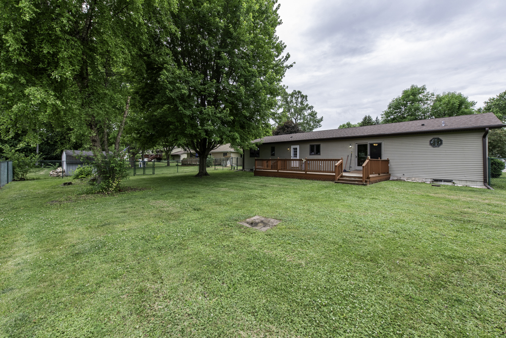 814 E Oak Street, Silver Lake, WI 53170
