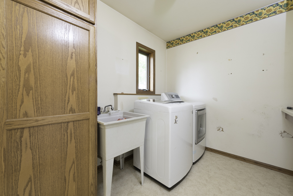 814 E Oak Street, Silver Lake, WI 53170