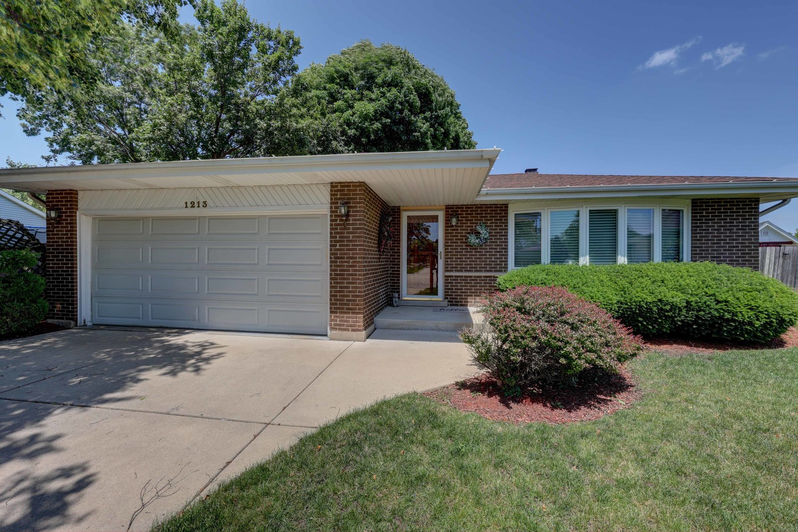 1213 Rose Court, Bartlett, IL 60103