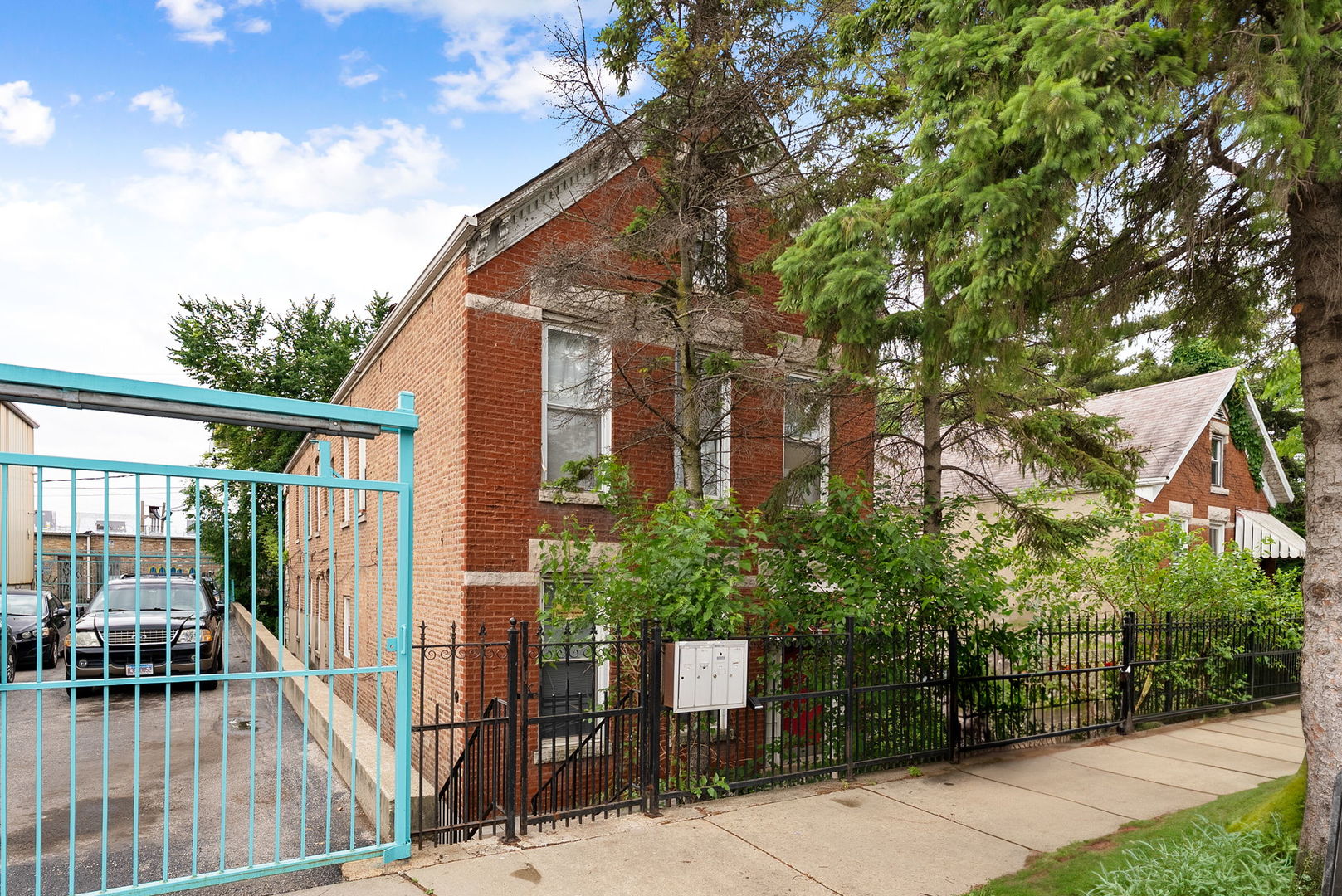 2421 W 21st Place, Chicago, IL 60608