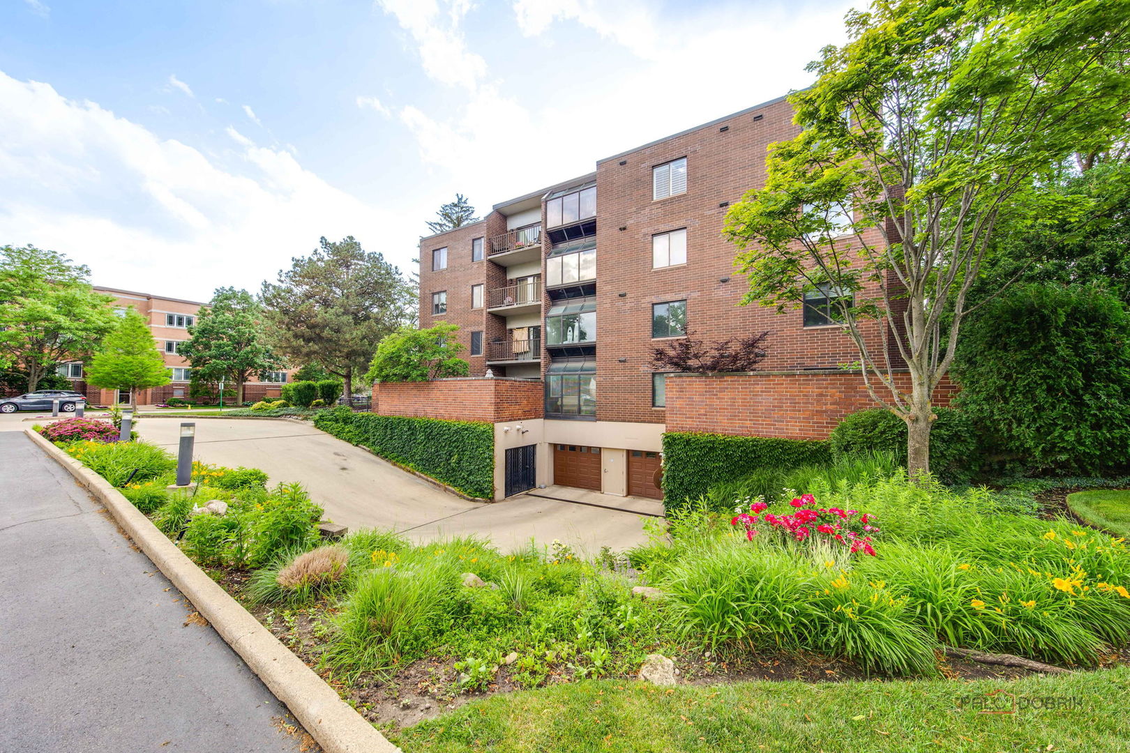 2200 Bouterse Street #409, Park Ridge, IL 60068