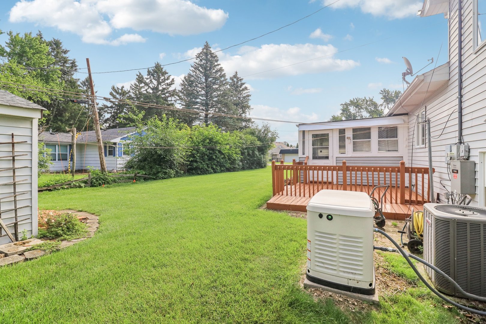 3004 Still Hill Drive, McHenry, IL 60050