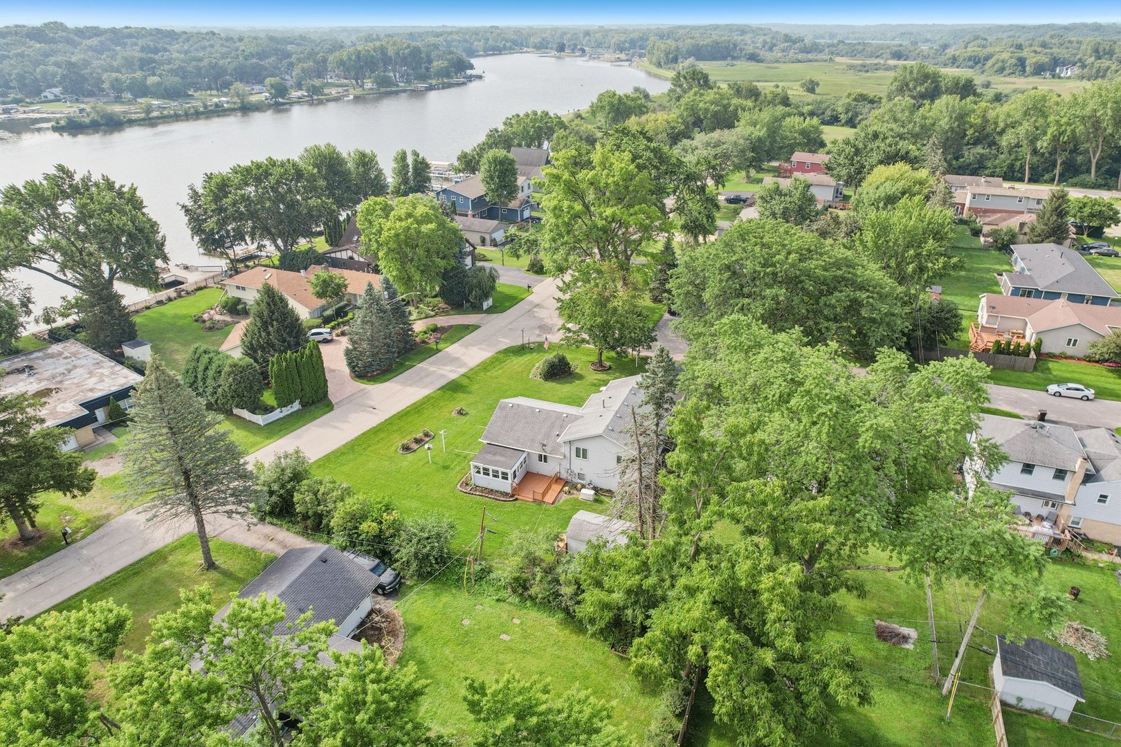 3004 Still Hill Drive, McHenry, IL 60050