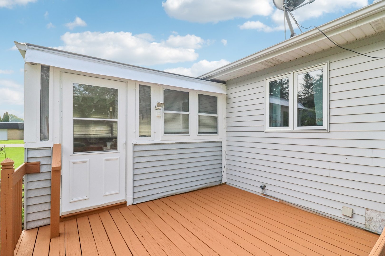 3004 Still Hill Drive, McHenry, IL 60050