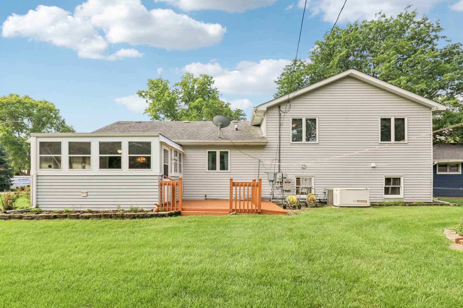 3004 Still Hill Drive, McHenry, IL 60050
