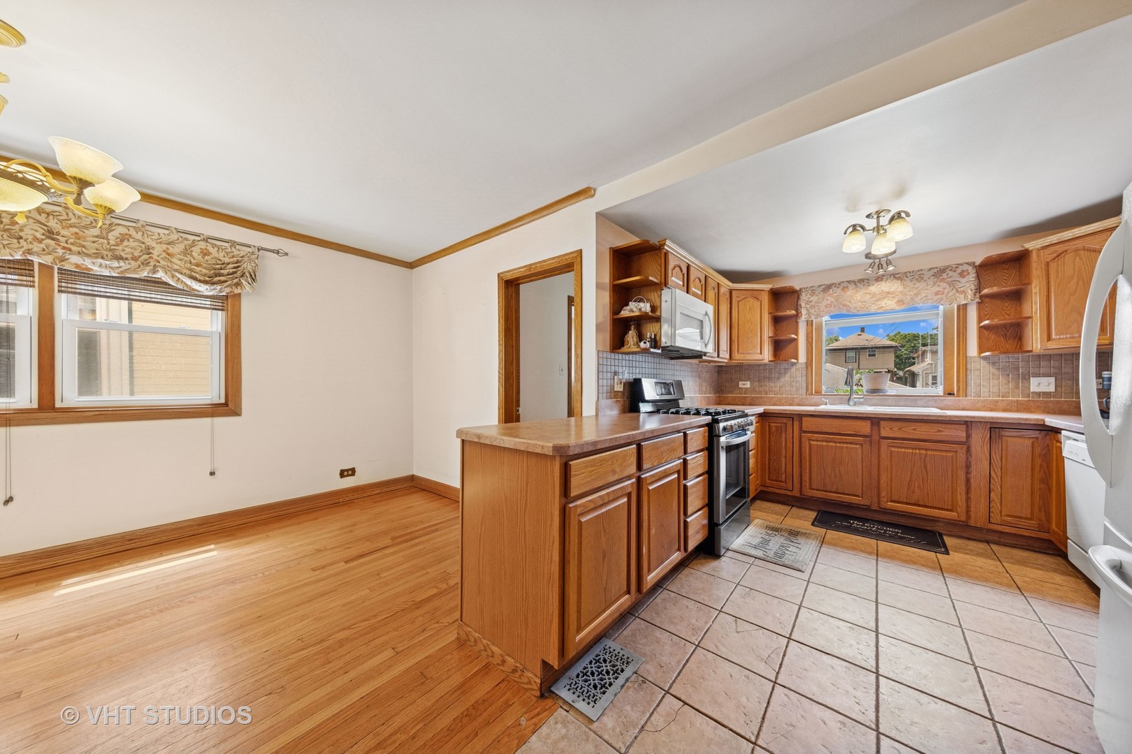 1165 S Lombard Avenue, Oak Park, IL 60304