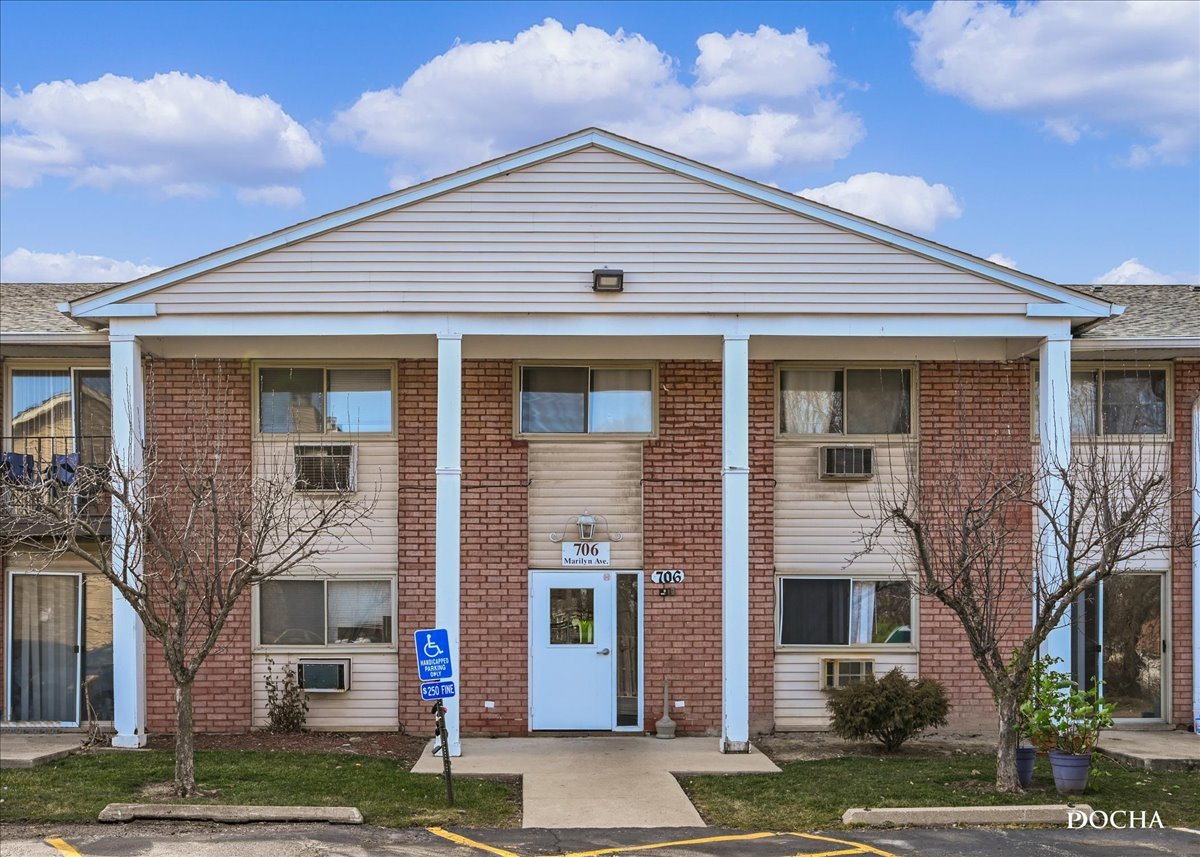 706 Marilyn Avenue #109, Glendale Heights, IL 60139