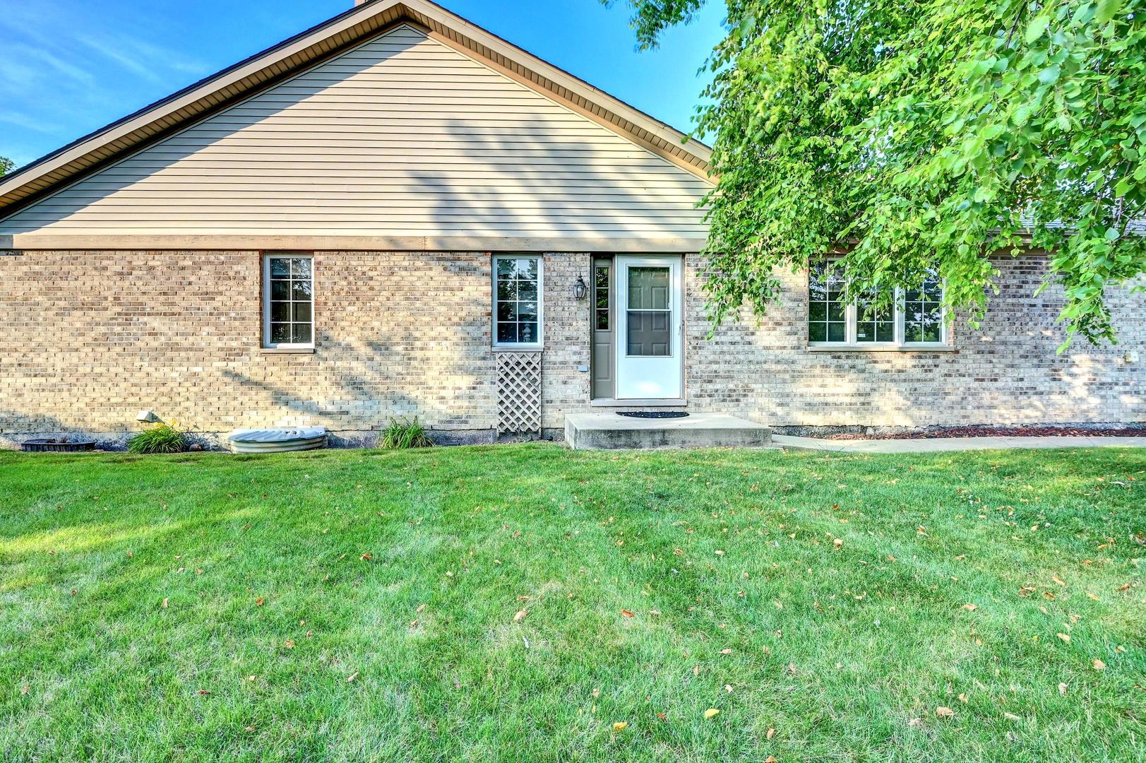 56 Iliad Drive, Tinley Park, IL 60477