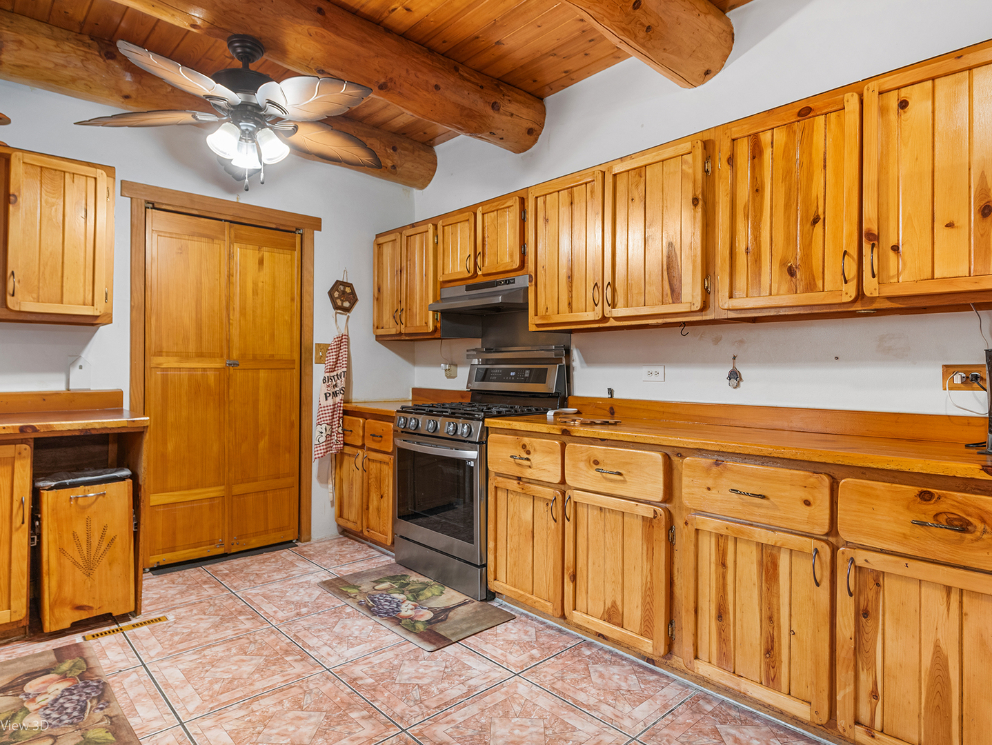 4185 EASTWOOD Place, Park City, IL 60085