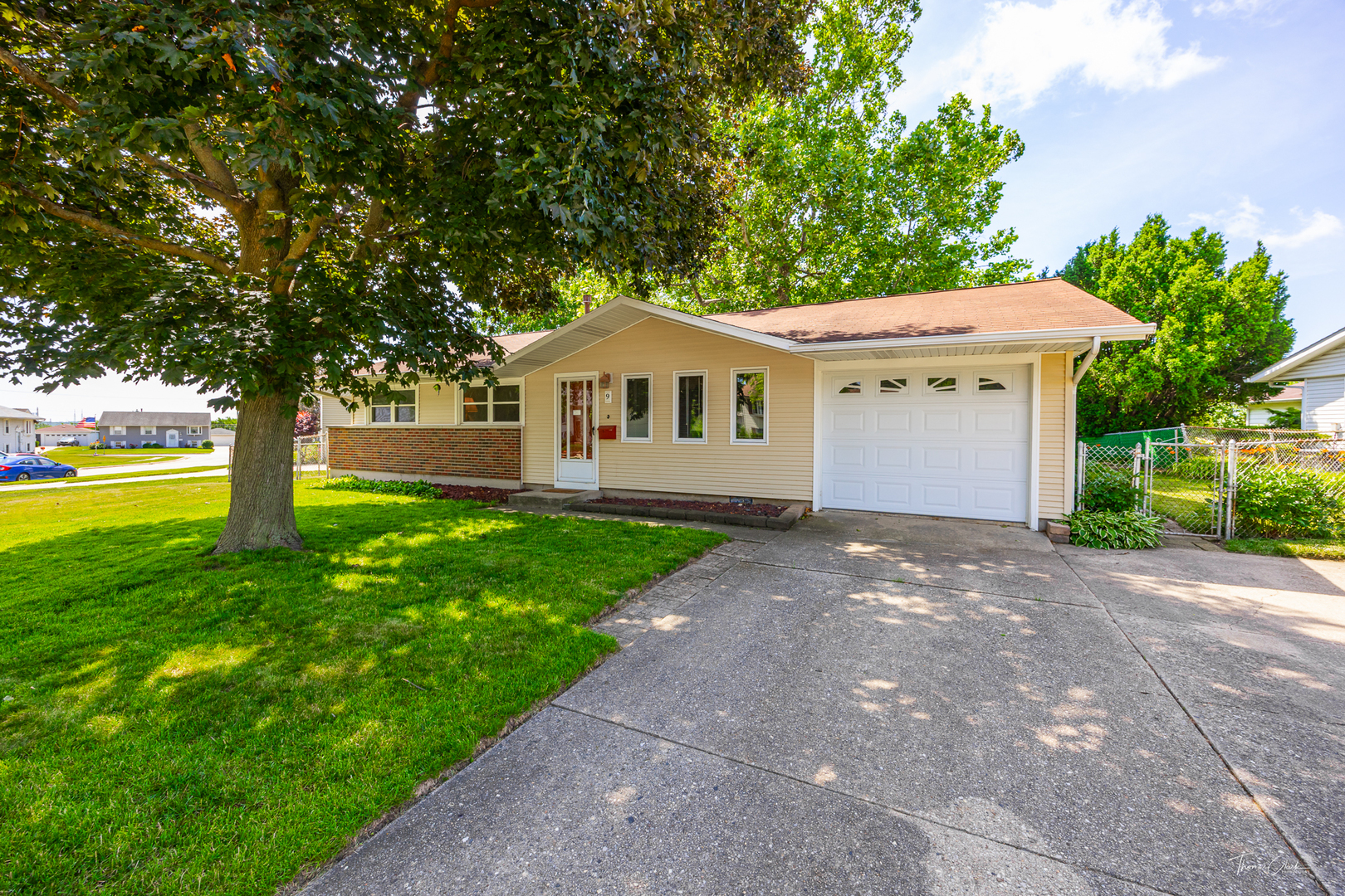 9 Beacon Avenue, Romeoville, IL 60446