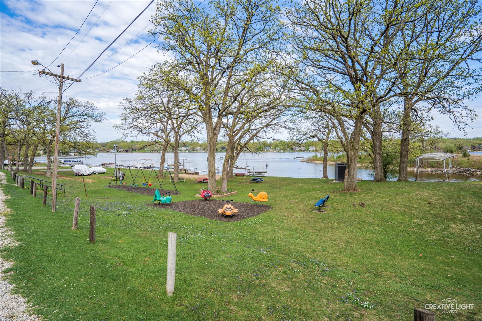 4520 W Shore Drive, Wonder Lake, IL 60097