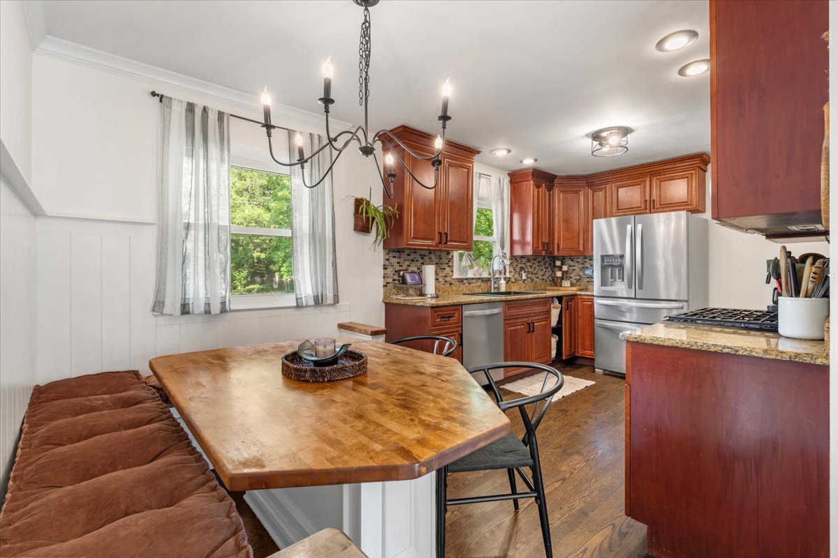 23463 N Meadow Lane, Barrington, IL 60010