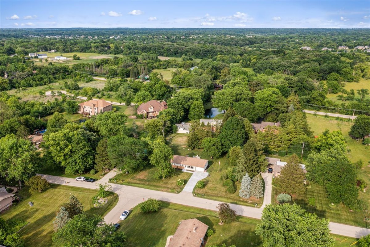 23463 N Meadow Lane, Barrington, IL 60010
