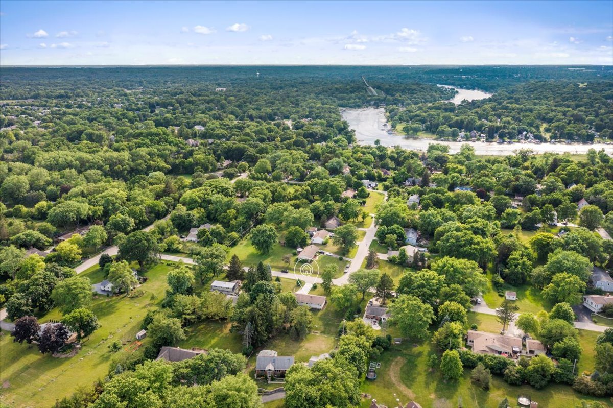 23463 N Meadow Lane, Barrington, IL 60010