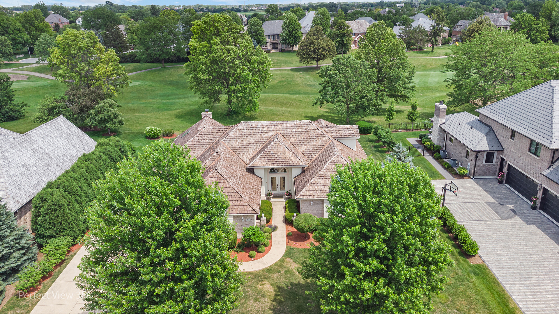 17 RUFFLED FEATHERS Drive, Lemont, IL 60439