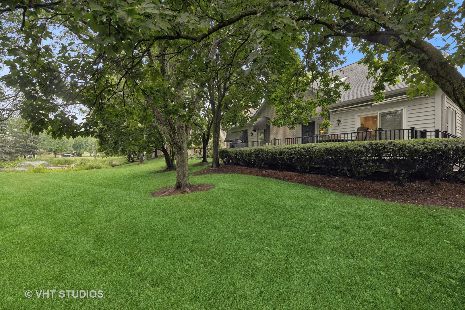 1384 Cranbrook Circle, Aurora, IL 60502
