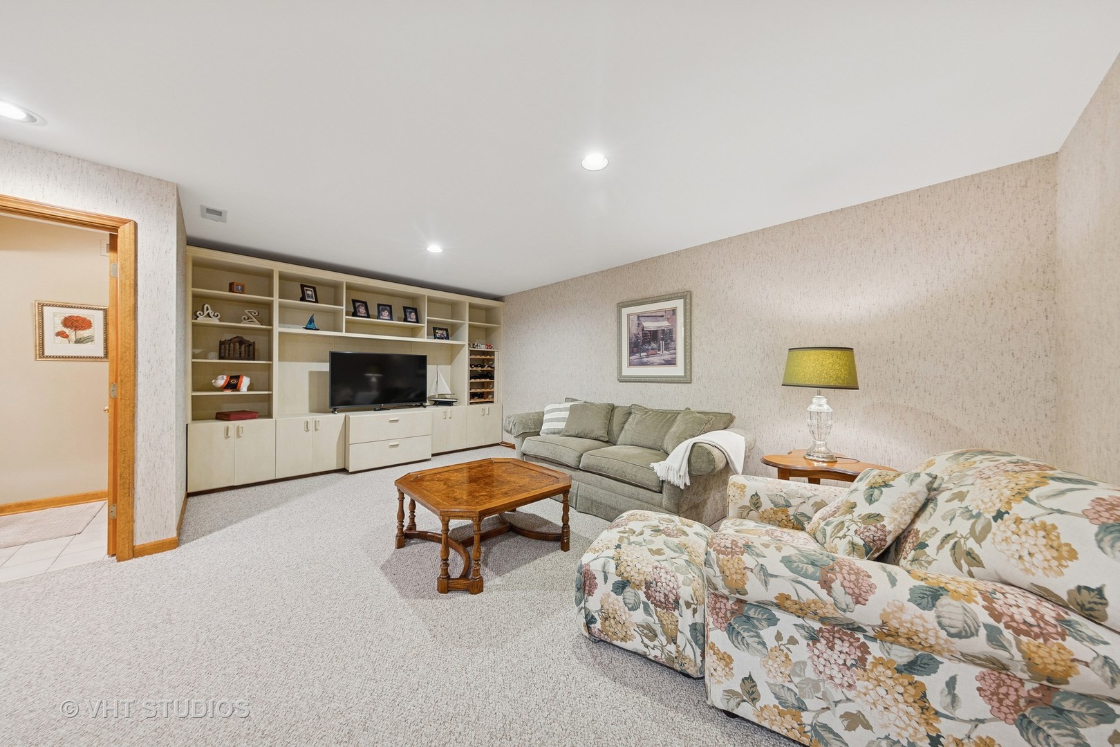 1384 Cranbrook Circle, Aurora, IL 60502