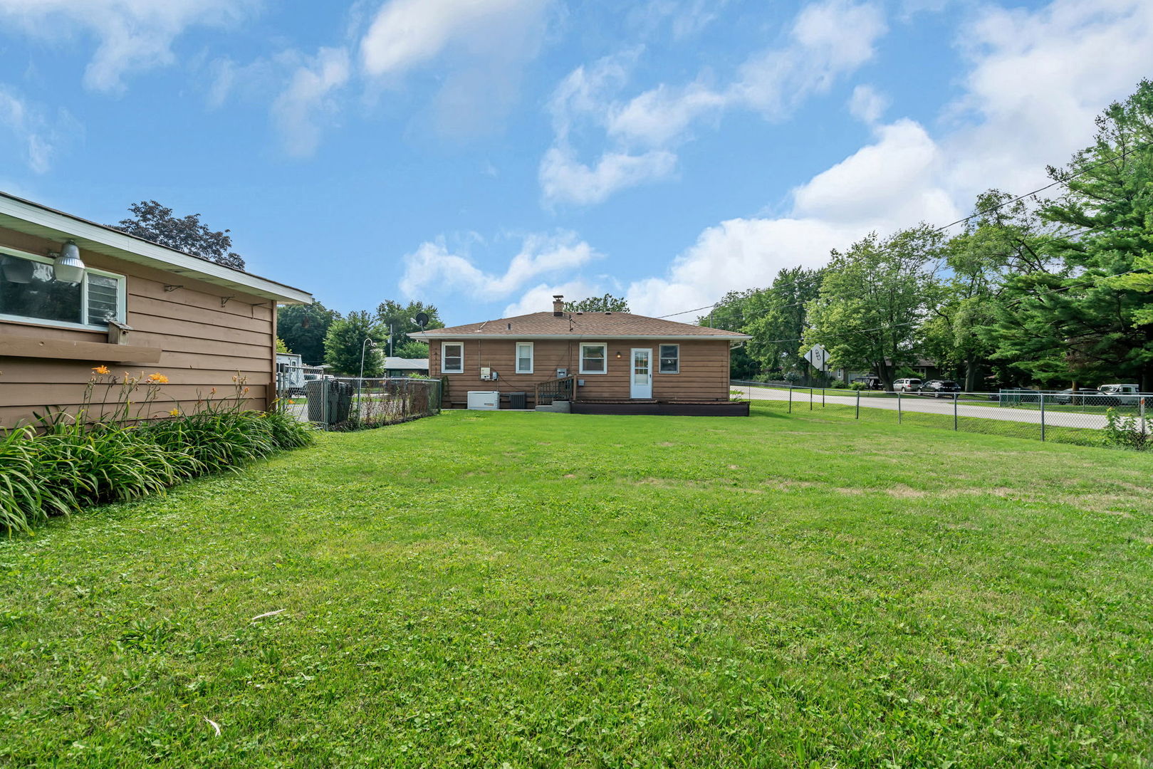 500 Siegmund Street, Joliet, IL 60433