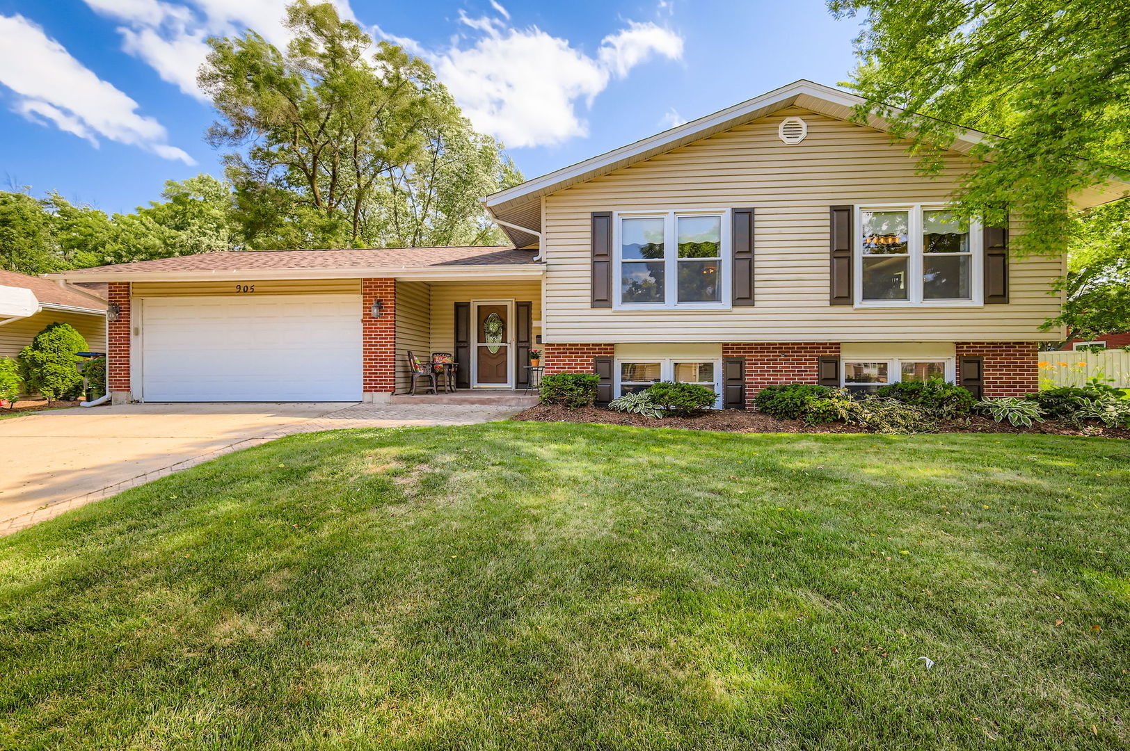 905 Harrison Lane, Hoffman Estates, IL 60192