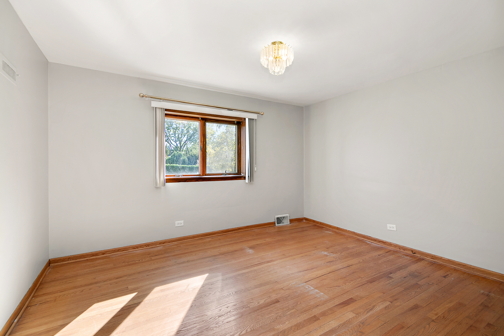 10510 W Fullerton Avenue, Melrose Park, IL 60164