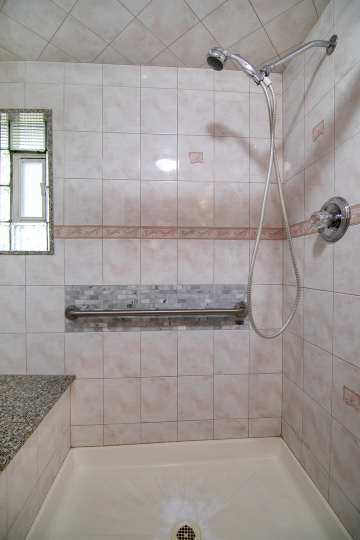 10510 W Fullerton Avenue, Melrose Park, IL 60164