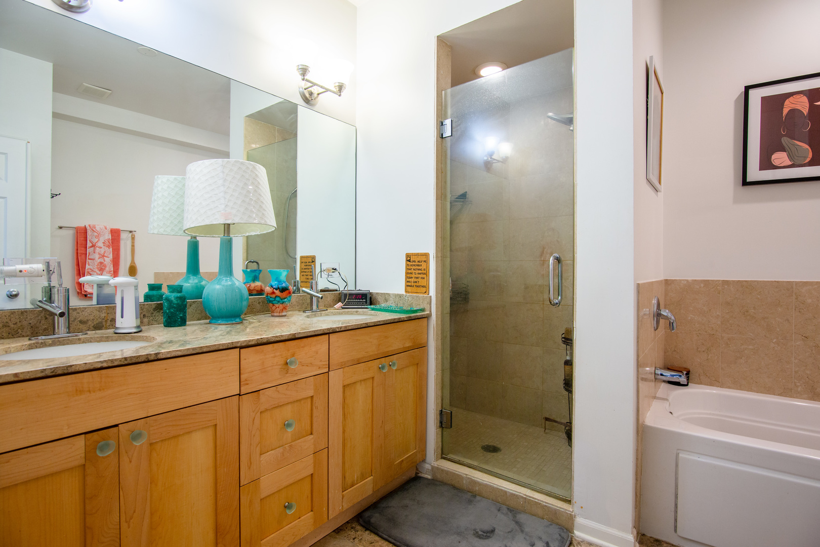 633 E Bowen Avenue #1E, Chicago, IL 60653