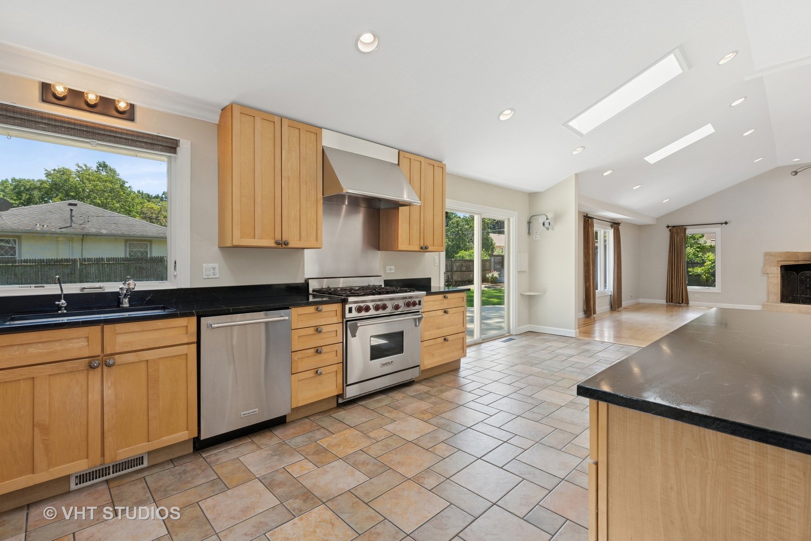 630 Smith Avenue, Lake Bluff, IL 60044