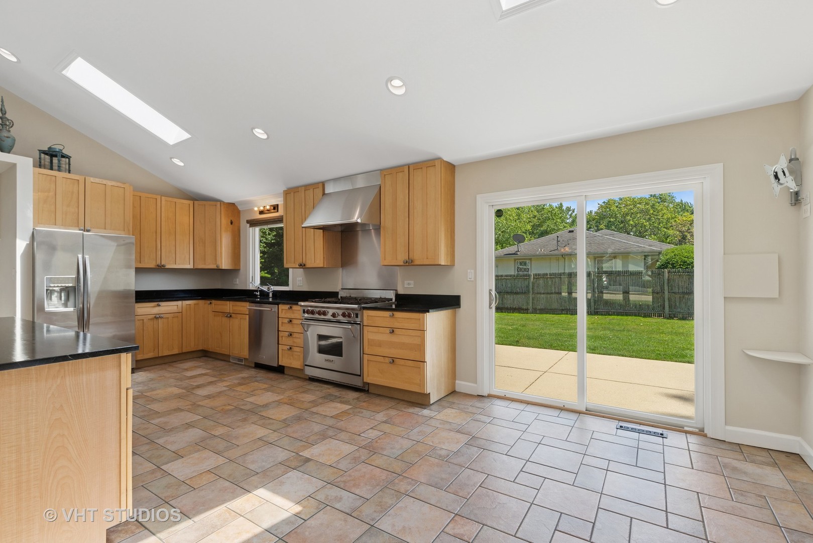 630 Smith Avenue, Lake Bluff, IL 60044