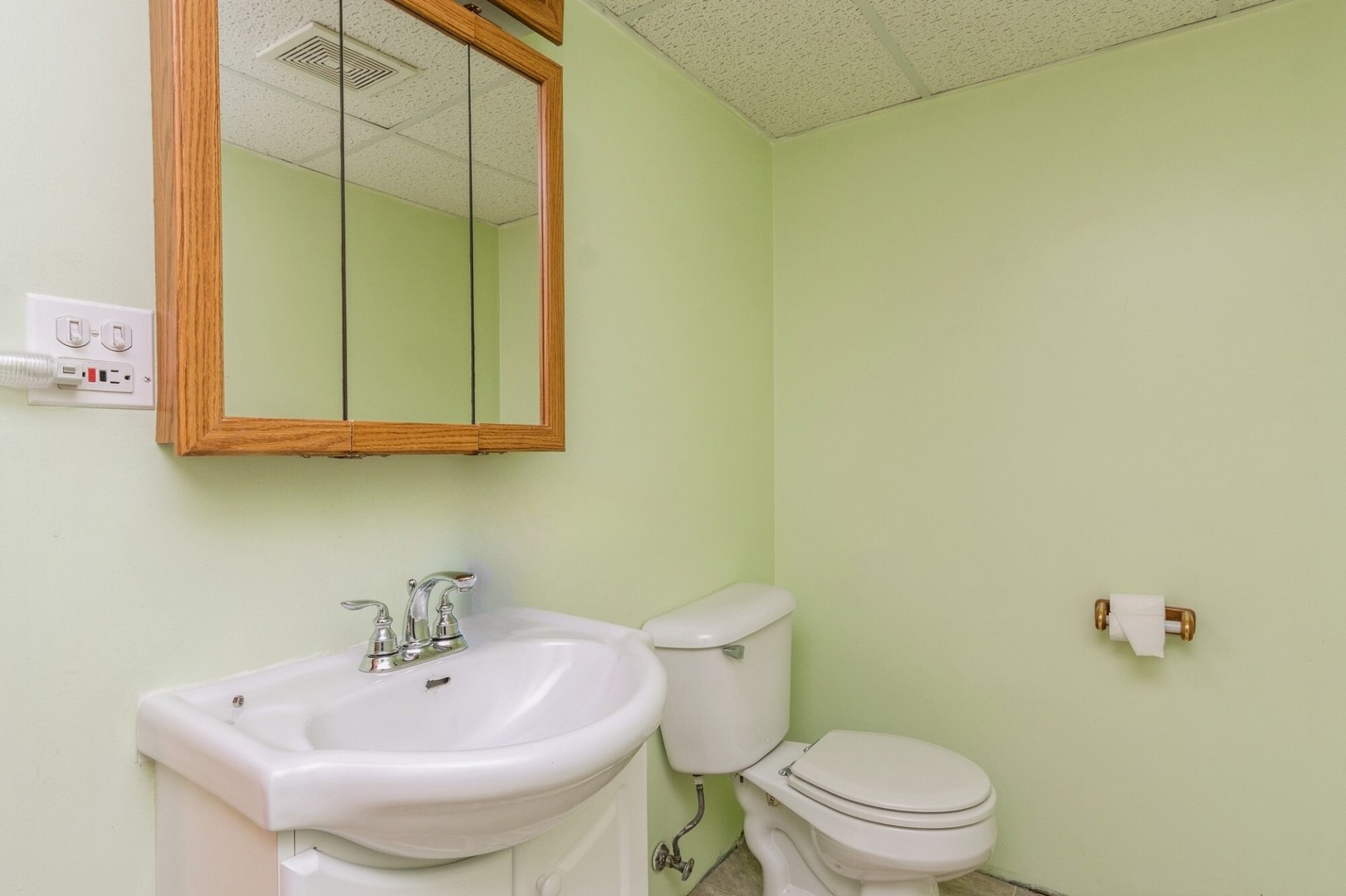 27W120 Walnut Drive, Winfield, IL 60190
