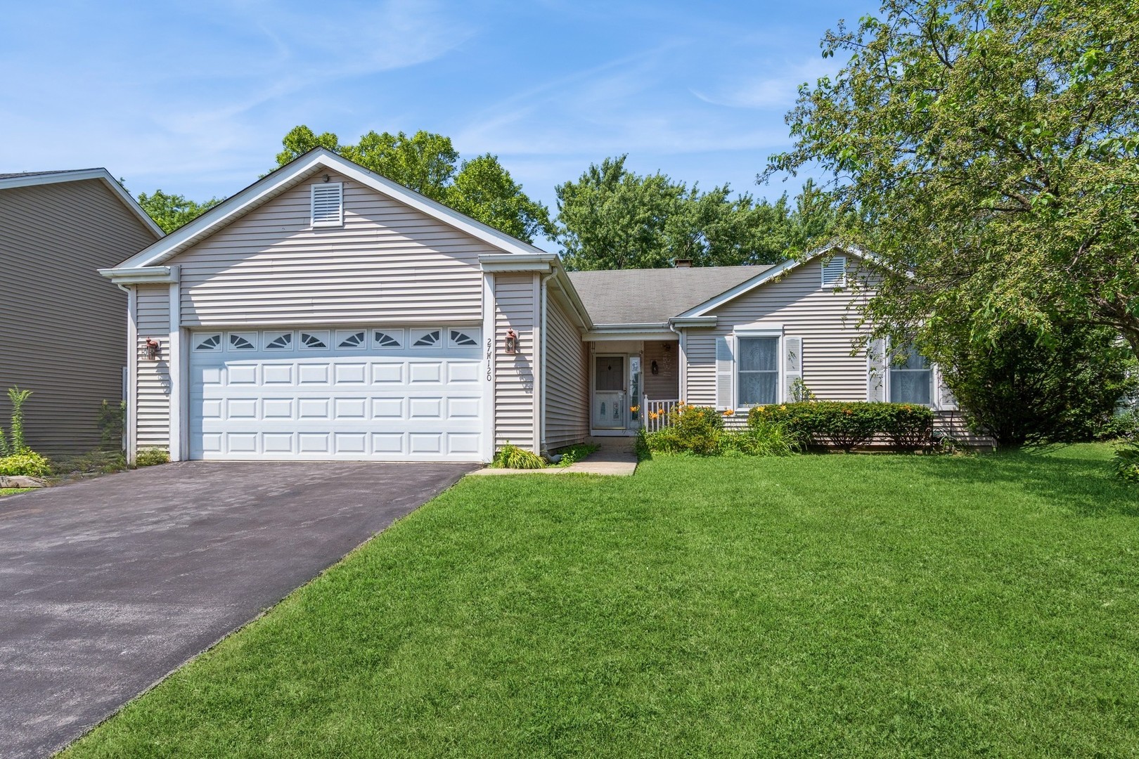 27W120 Walnut Drive, Winfield, IL 60190