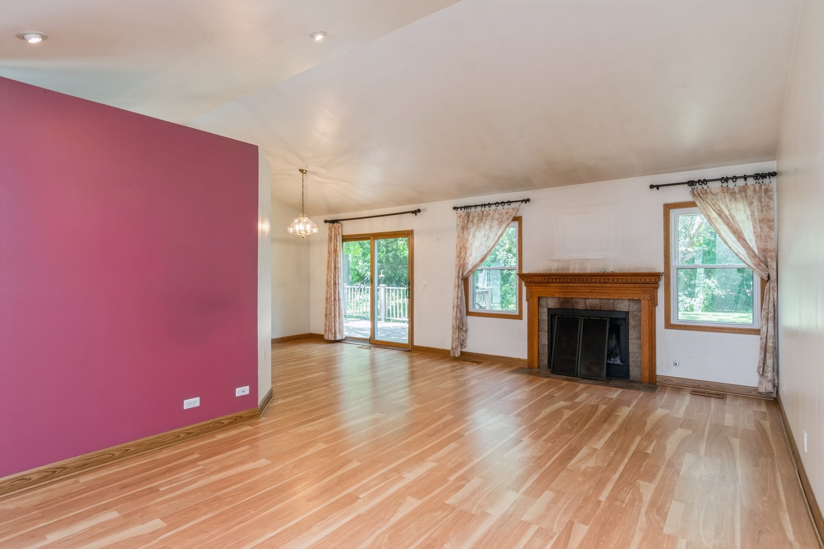 27W120 Walnut Drive, Winfield, IL 60190