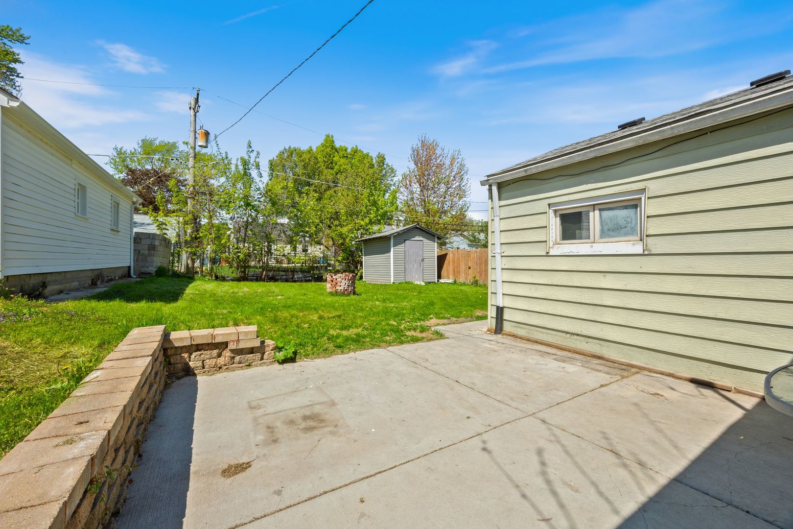 916 5th Avenue, Aurora, IL 60505