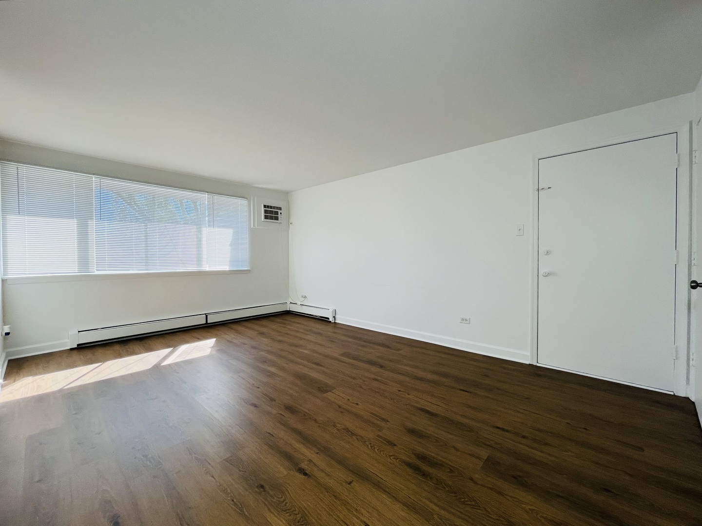 8806 BRIAR Court #3C, Des Plaines, IL 60016